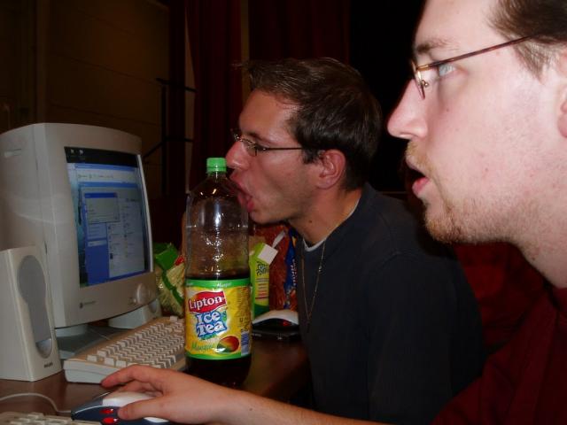 Filou et sa bouteille